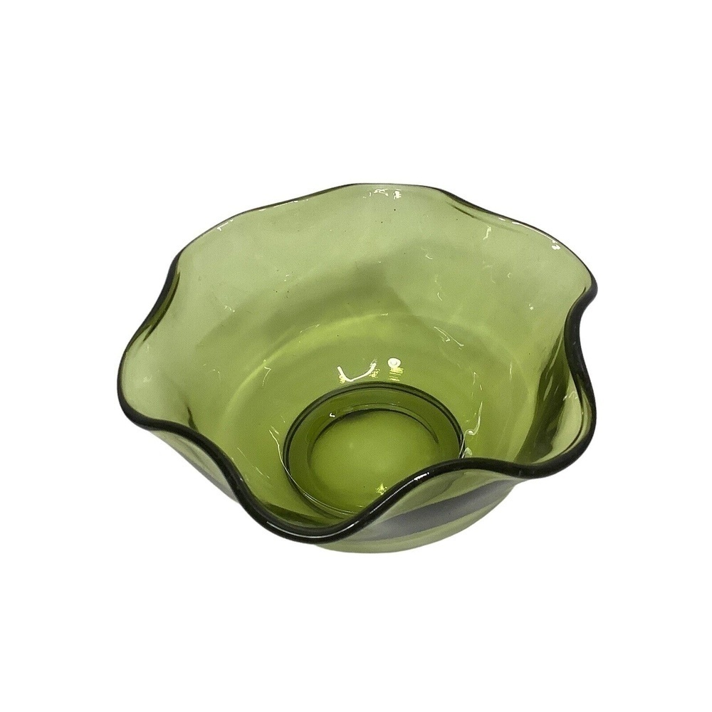 VINTAGE Avocado Green  Wavy Ruffled Glass Bowl Anchor Hocking? size 5" x‎ 2.5"